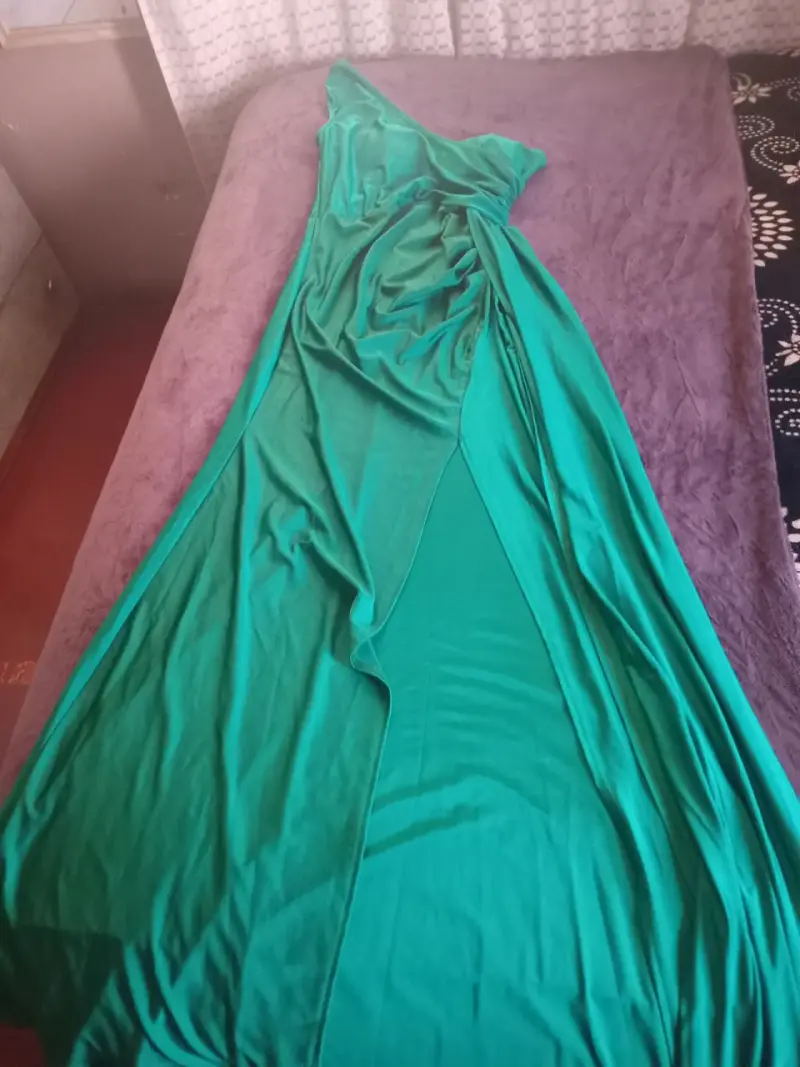 Vestido largo verde elegante para fiesta - 2