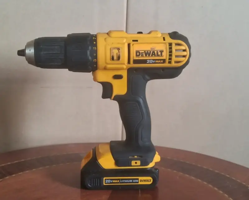 Taladro Percutor Inalámbrico DeWalt DCD776 20V Max - 1
