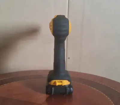 Taladro Percutor Inalámbrico DeWalt DCD776 20V Max - miniatura 2