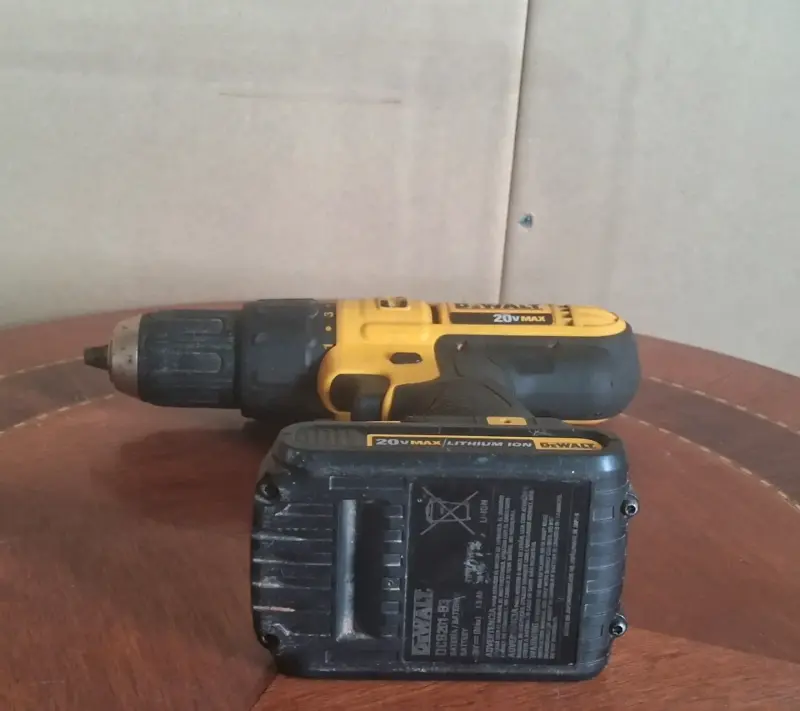 Taladro Percutor Inalámbrico DeWalt DCD776 20V Max - 5