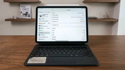 iPad Pro con Teclado y Pencil - miniatura 2