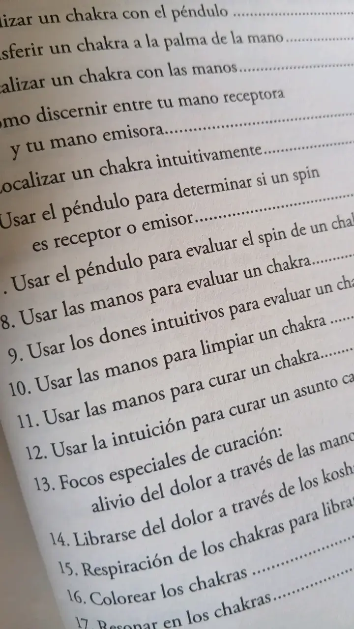 Libro El Pequeño Libro de los Chakras por Cyndi Dale - 5