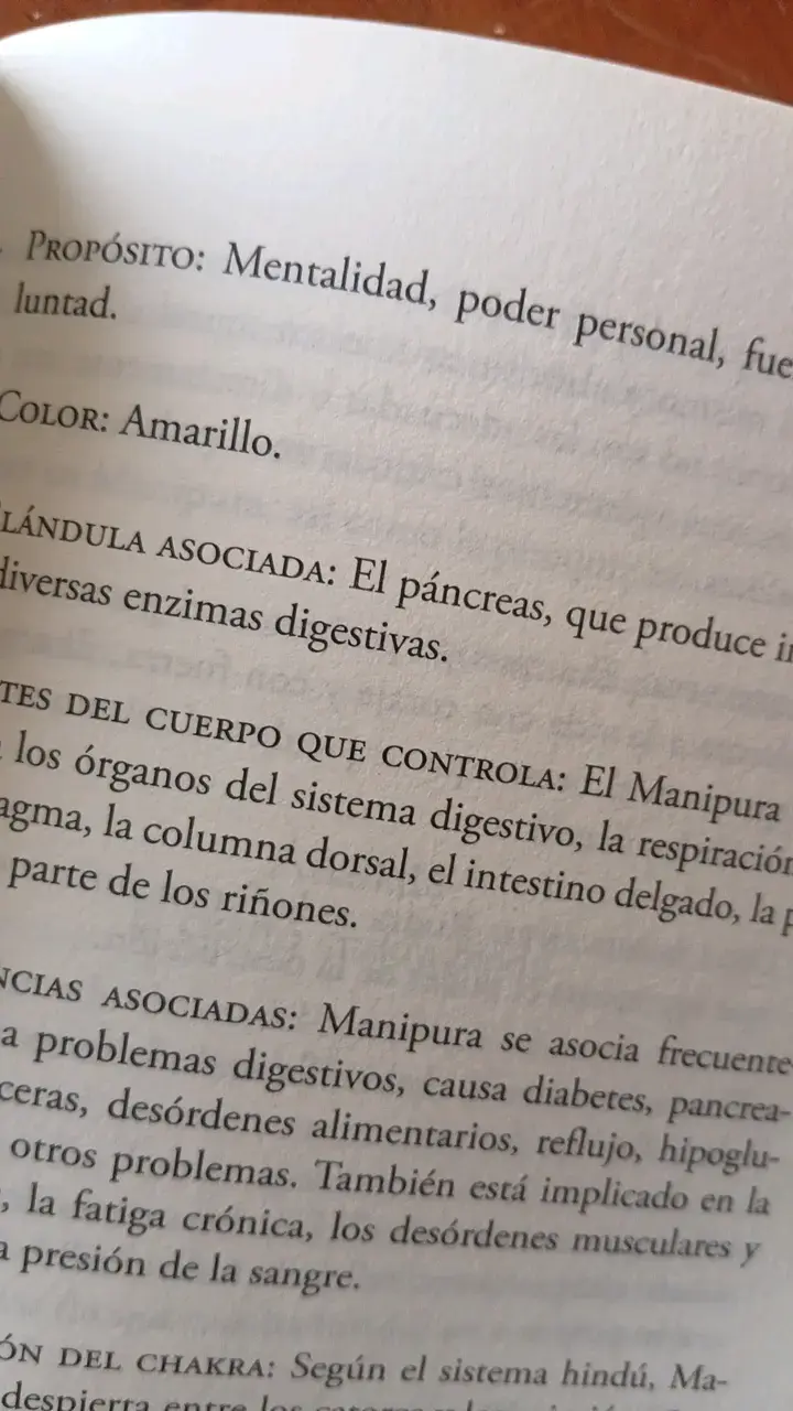 Libro El Pequeño Libro de los Chakras por Cyndi Dale - 6