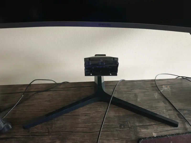 Monitor curvo Samsung 27in VA QHD - 4