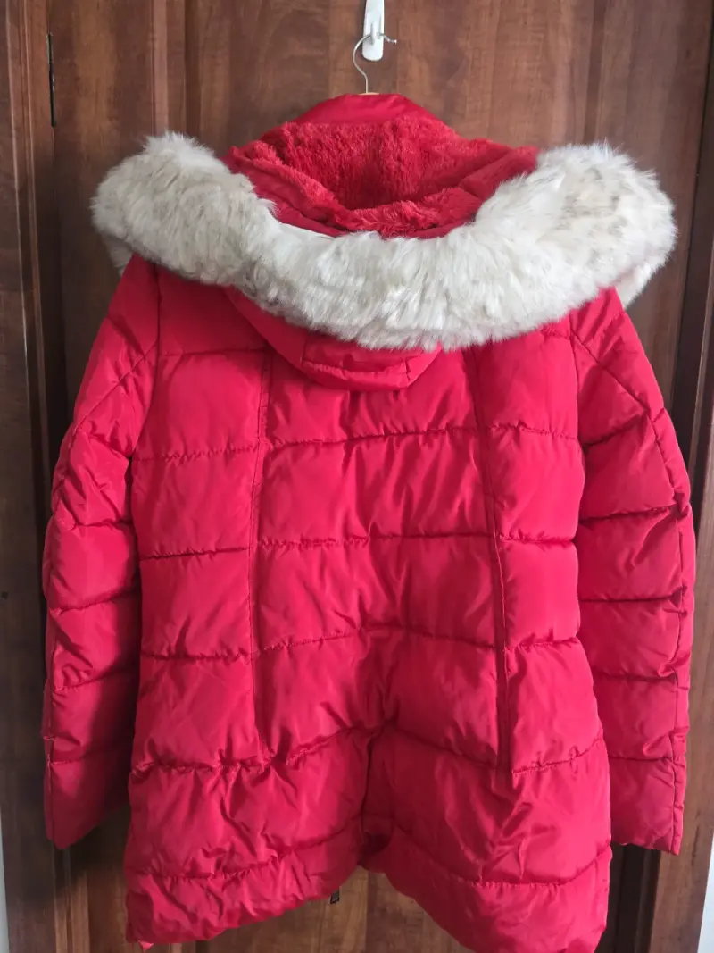 Chaqueta de invierno roja con capucha - 6