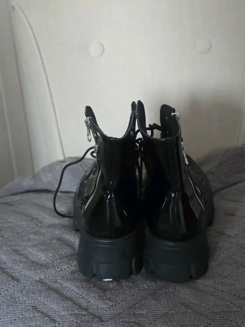 Botines de charol negro - 5