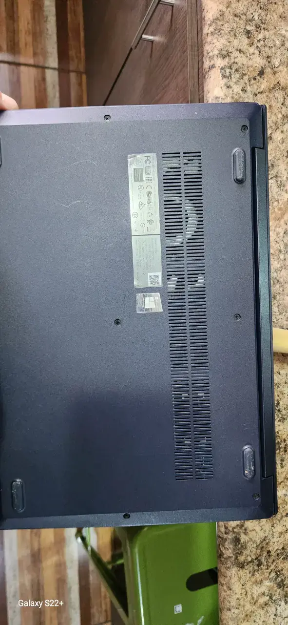 Laptop Lenovo Ideapad 15.6 pulgadas en buen estado - 4