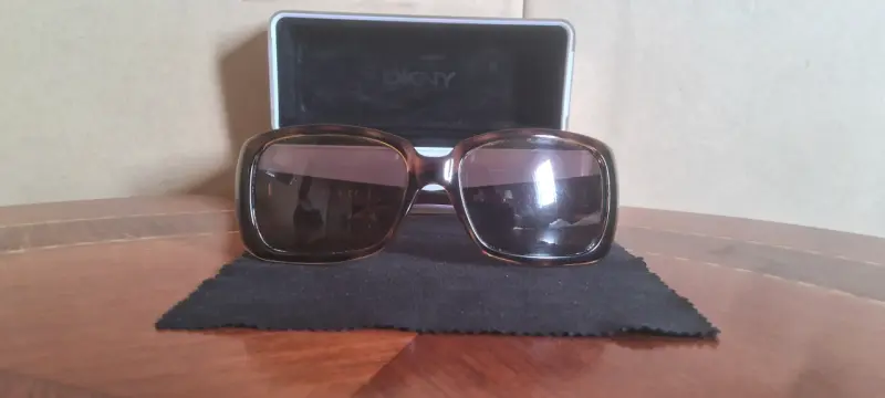 Gafas de sol DKNY Originales con estuche - 1
