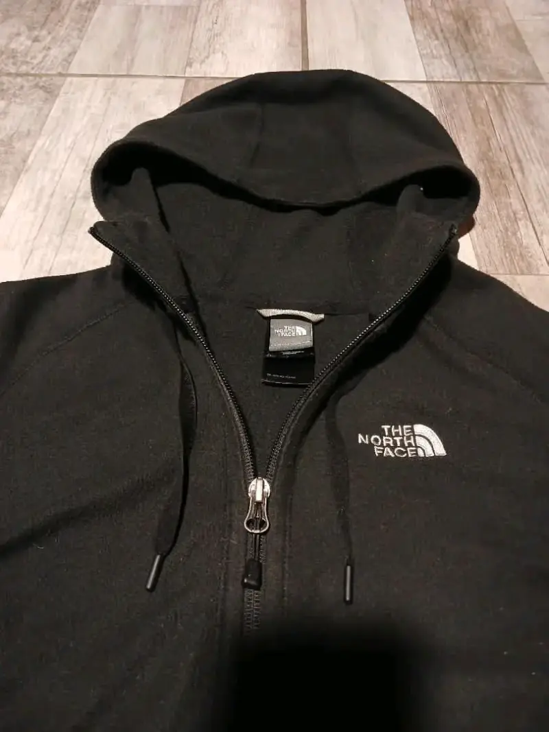 Chaqueta polar negra con capucha The North Face - 2