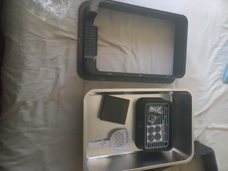 Caja de arena para gatos Koba con accesorios - 2