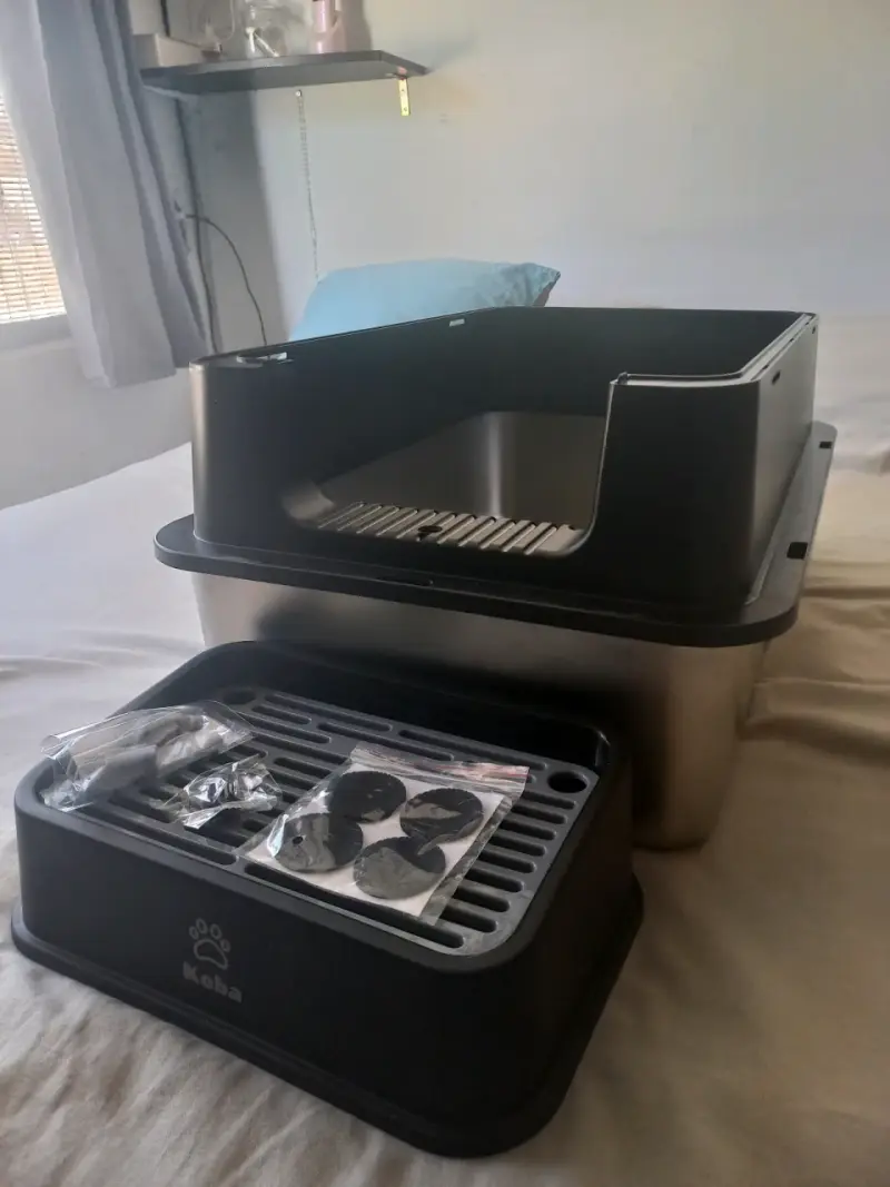 Caja de arena para gatos Koba con accesorios - 3