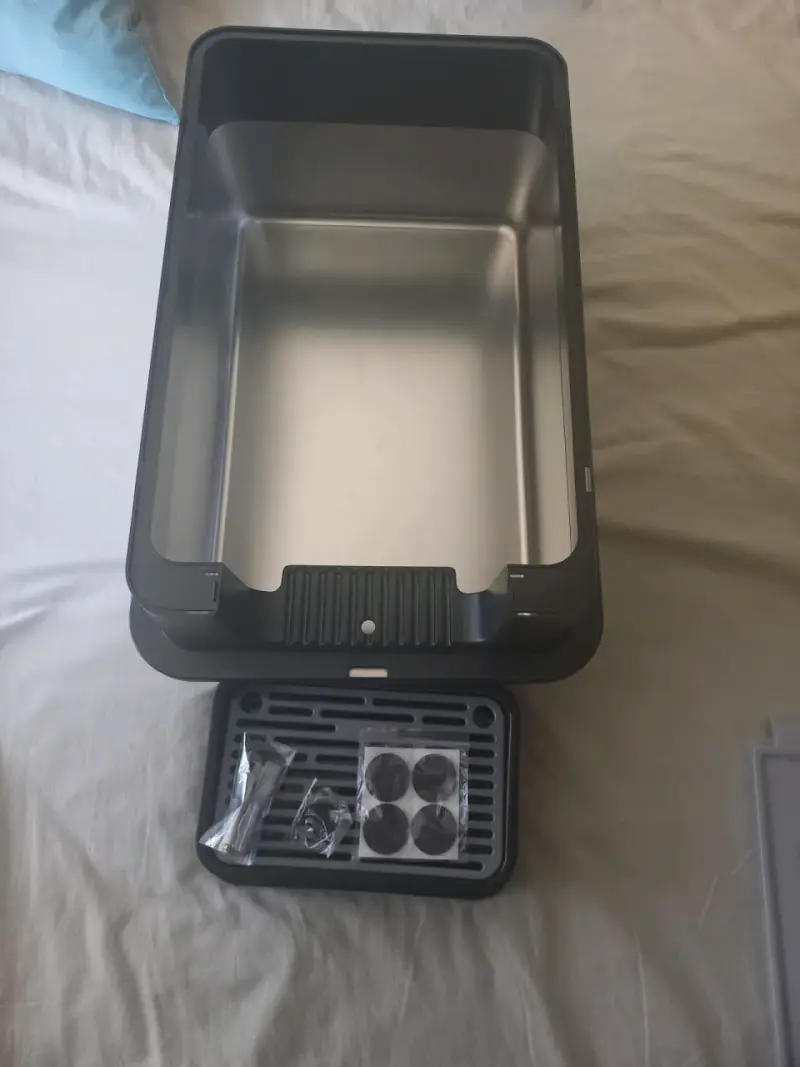 Caja de arena para gatos Koba con accesorios - 4