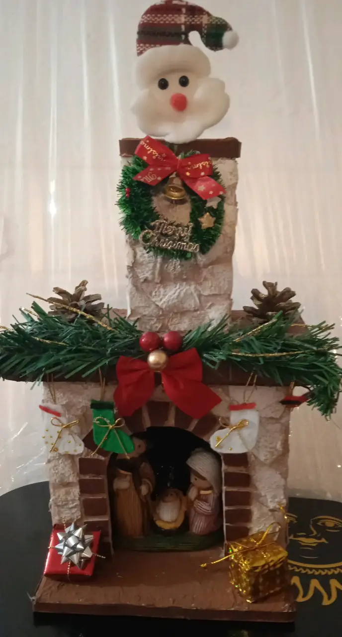 Decoración Navideña Chimenea con Pesebre - 1