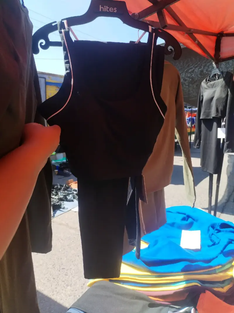 Conjunto deportivo de mujer en varios colores - 5