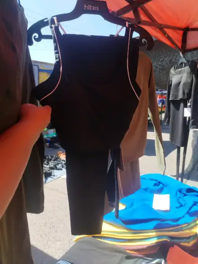 Conjunto deportivo de mujer en varios colores - miniatura 5
