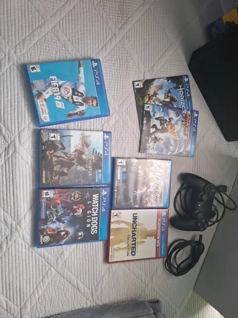 Consola PS4 Mega Pack 1TB con Juegos - 2