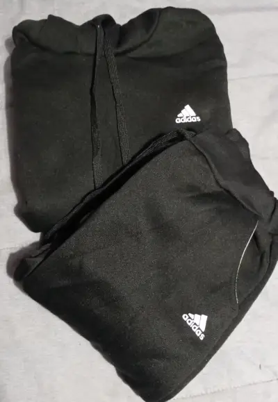 Conjunto deportivo Adidas para hombre en varios colores - miniatura 2