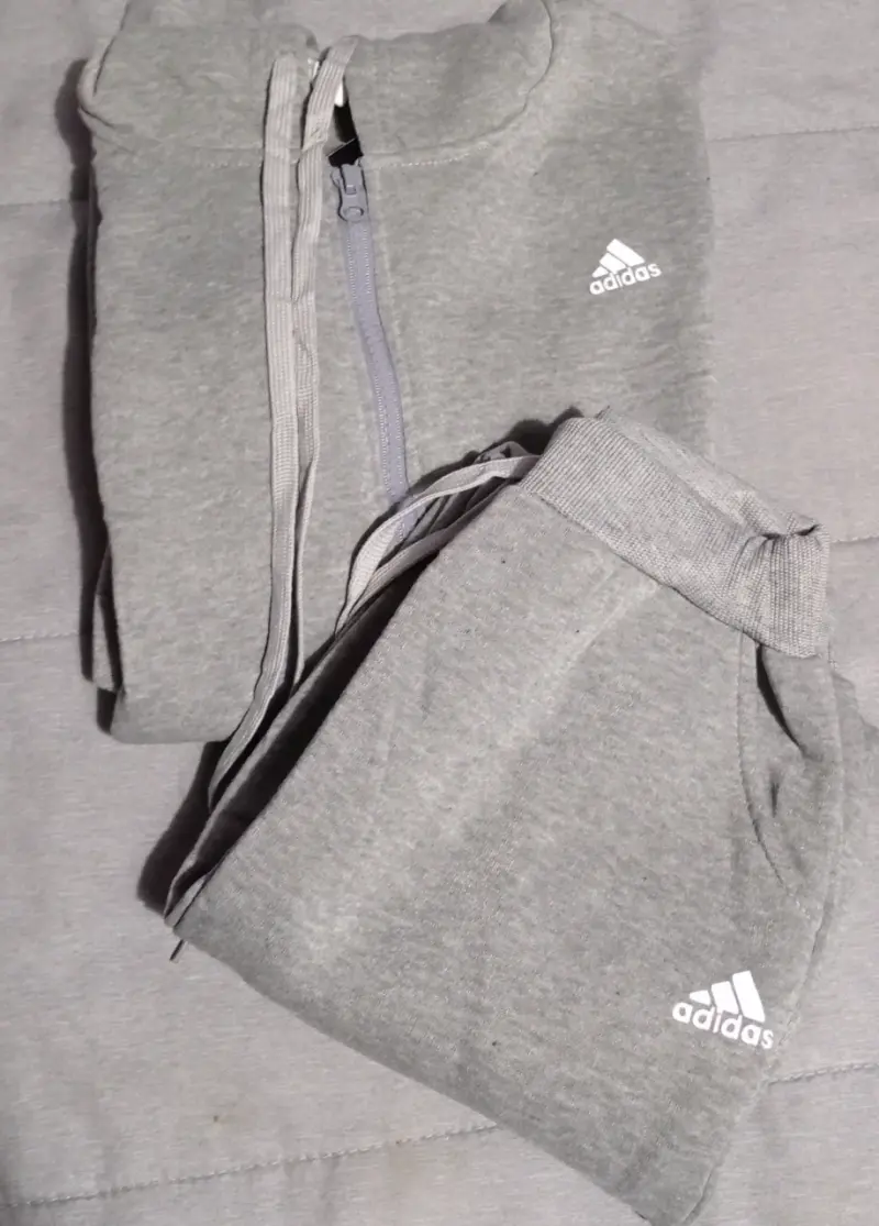 Conjunto deportivo Adidas para hombre en varios colores - 3