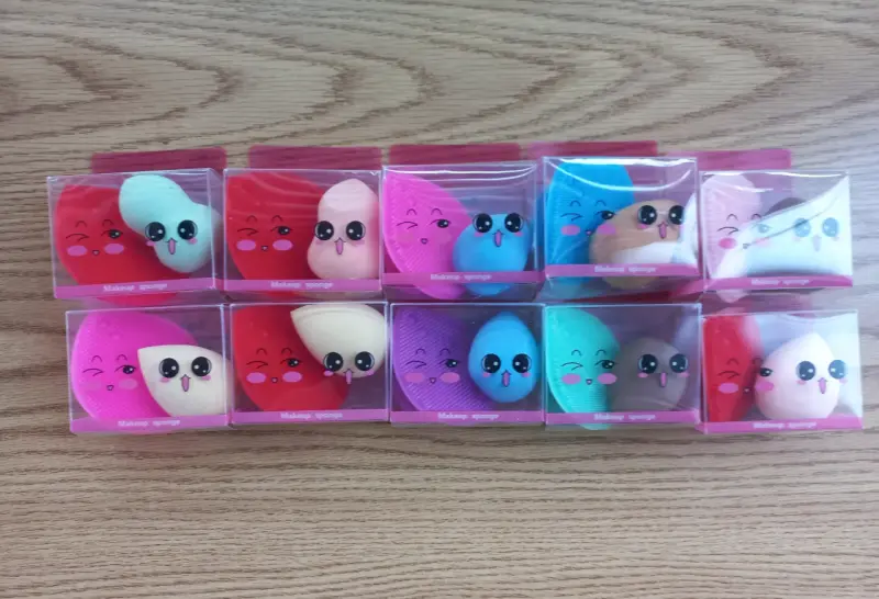 Set de esponjas de maquillaje coloridas