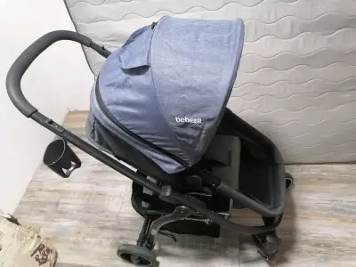 Coche de bebé Bebesit azul plegable - miniatura 1