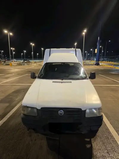 Furgón Fiat blanco en buen estado - miniatura 2