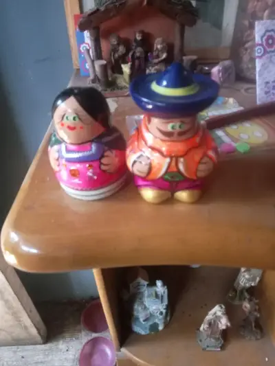 Figuras decorativas de cerámica pintadas a mano - miniatura 2