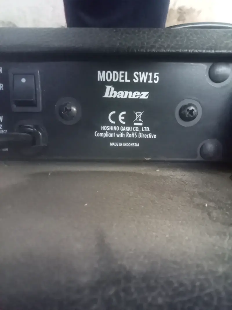 Amplificador de Bajo Ibanez Sound Wave 15 - 5