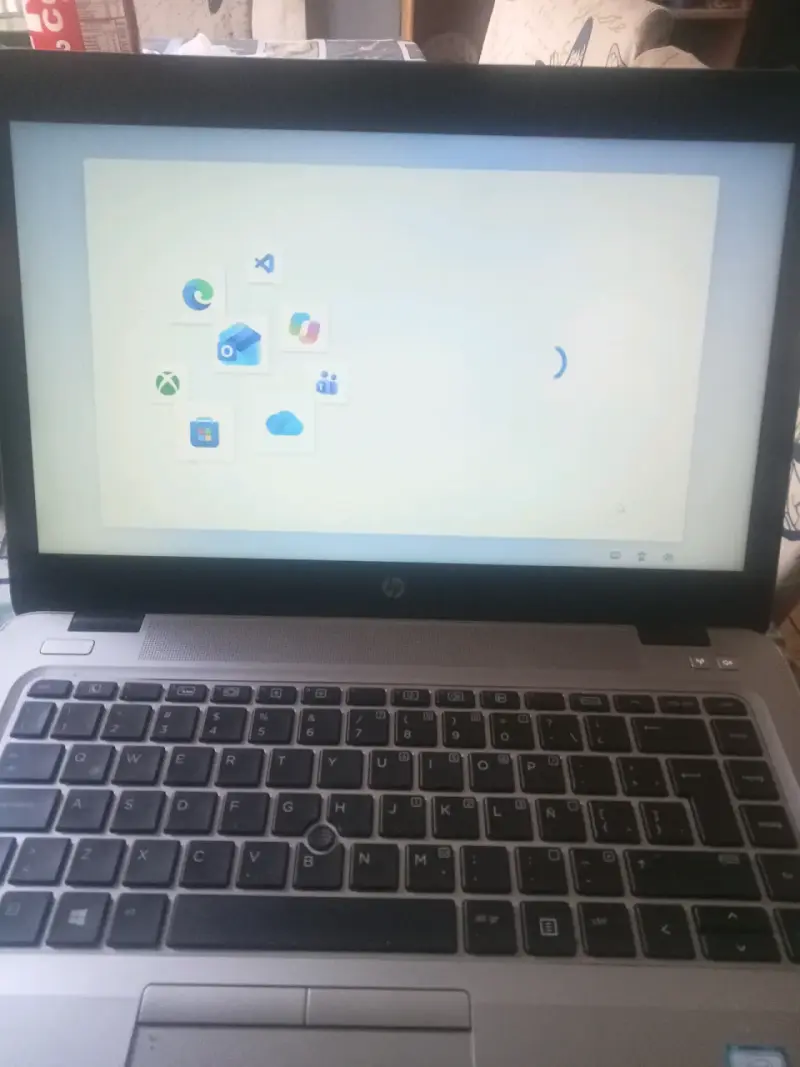 Notebook HP con pantalla de 15 pulgadas - 2
