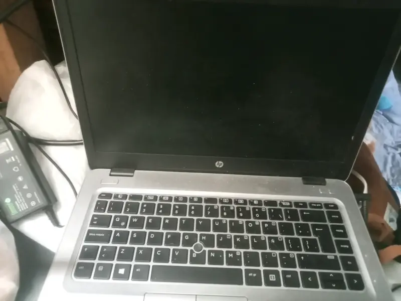 Notebook HP con pantalla de 15 pulgadas - 5