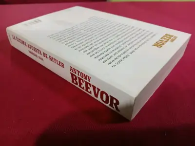 Libro 'La Última Apuesta de Hitler' de Antony Beevor - miniatura 6