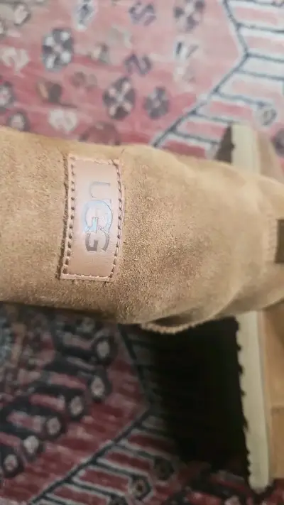 Botas de gamuza UGG color camel - miniatura 2