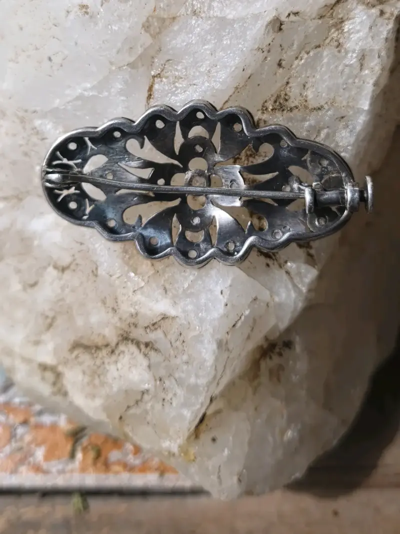 Broche de plata con diseño floral vintage - 4