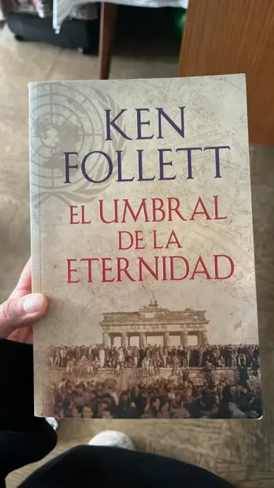 Libro 'El Umbral de la Eternidad' de Ken Follett - miniatura 1