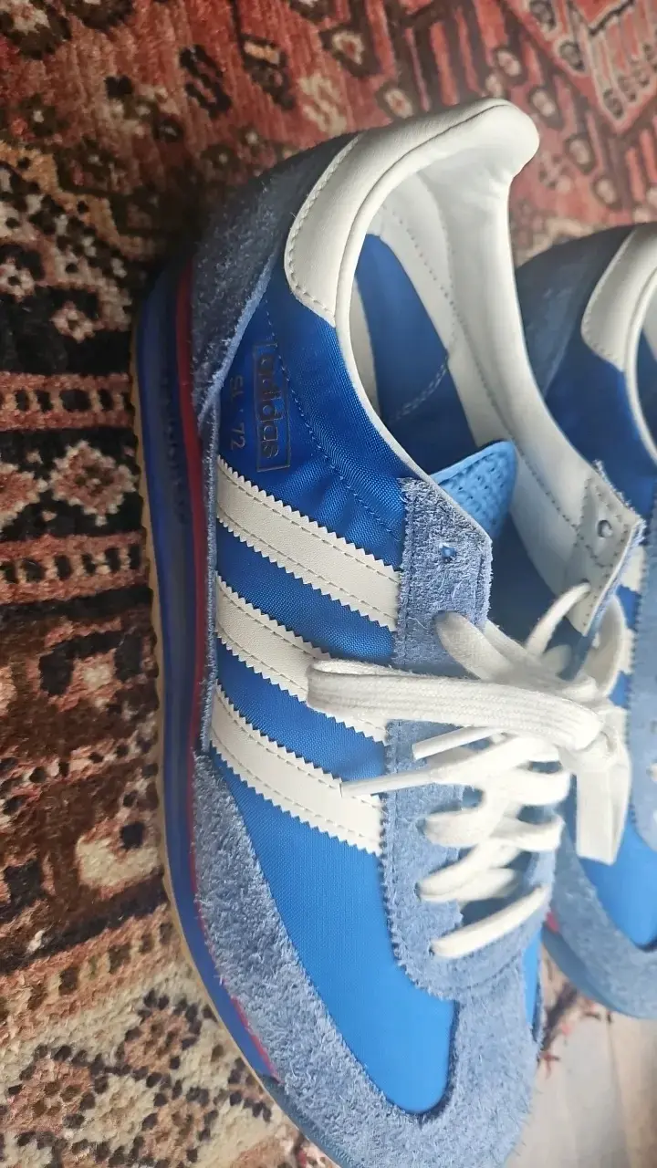 Zapatillas deportivas Adidas azules y blancas - 2