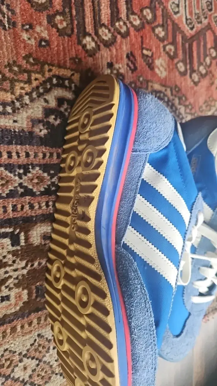 Zapatillas deportivas Adidas azules y blancas - 3