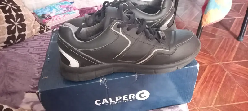 Zapatillas de seguridad nuevas, Calper talla 39 - 1