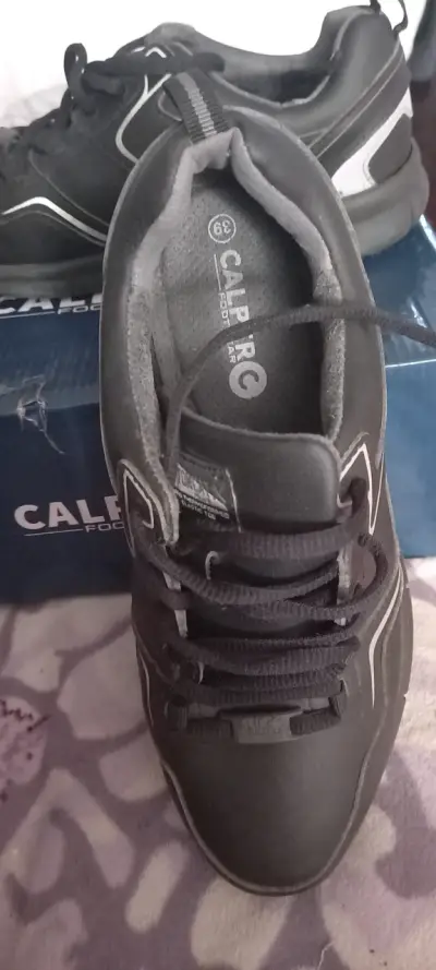 Zapatillas de seguridad nuevas, Calper talla 39 - miniatura 3