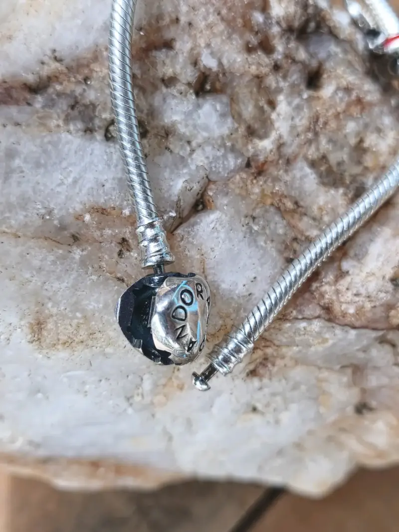 Pulsera de plata con dije de corazón Pandora - 2