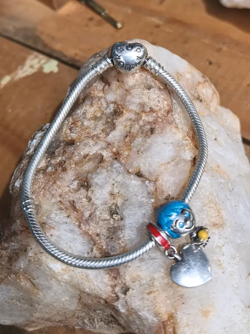 Pulsera de plata con dije de corazón Pandora - 4