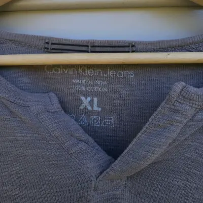 Polera Calvin Klein Jeans para hombre - miniatura 2