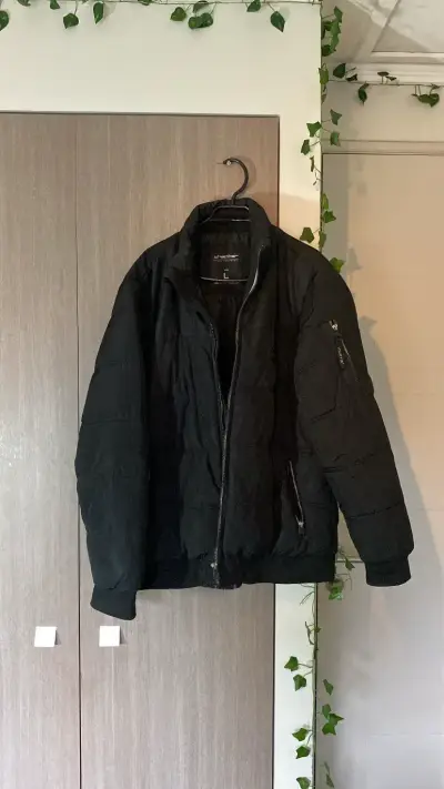 Chaqueta negra acolchada para hombre talla L - miniatura 1
