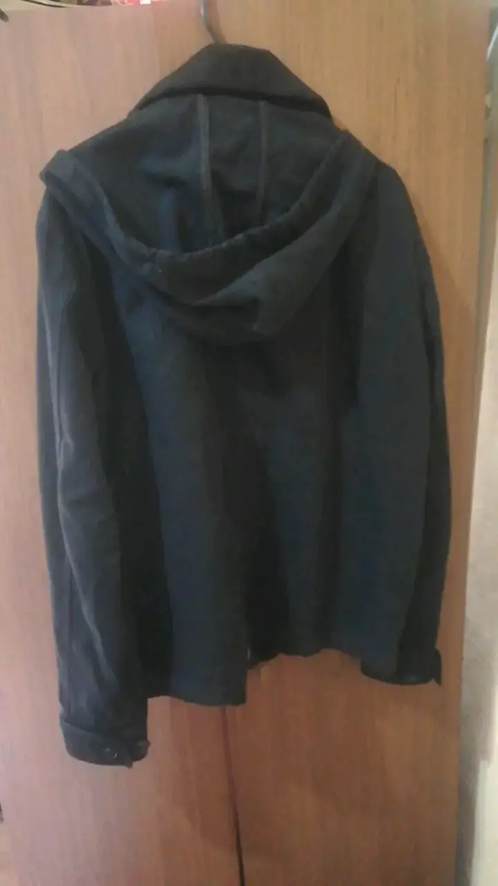 Chaqueta negra Reef con capucha para hombre - 2