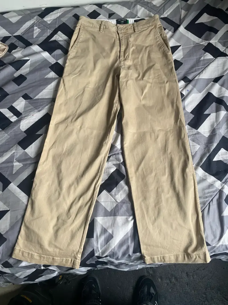 Pantalones beige Dockers para hombre