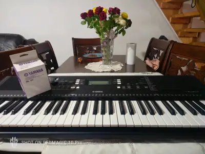Teclado Yamaha PSR-E363 - miniatura 1