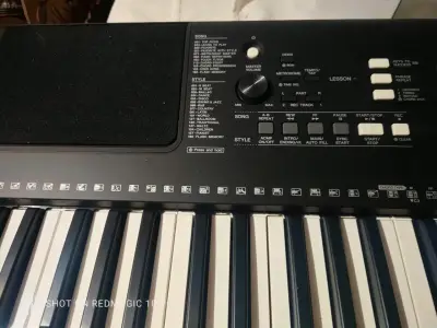 Teclado Yamaha PSR-E363 - miniatura 4