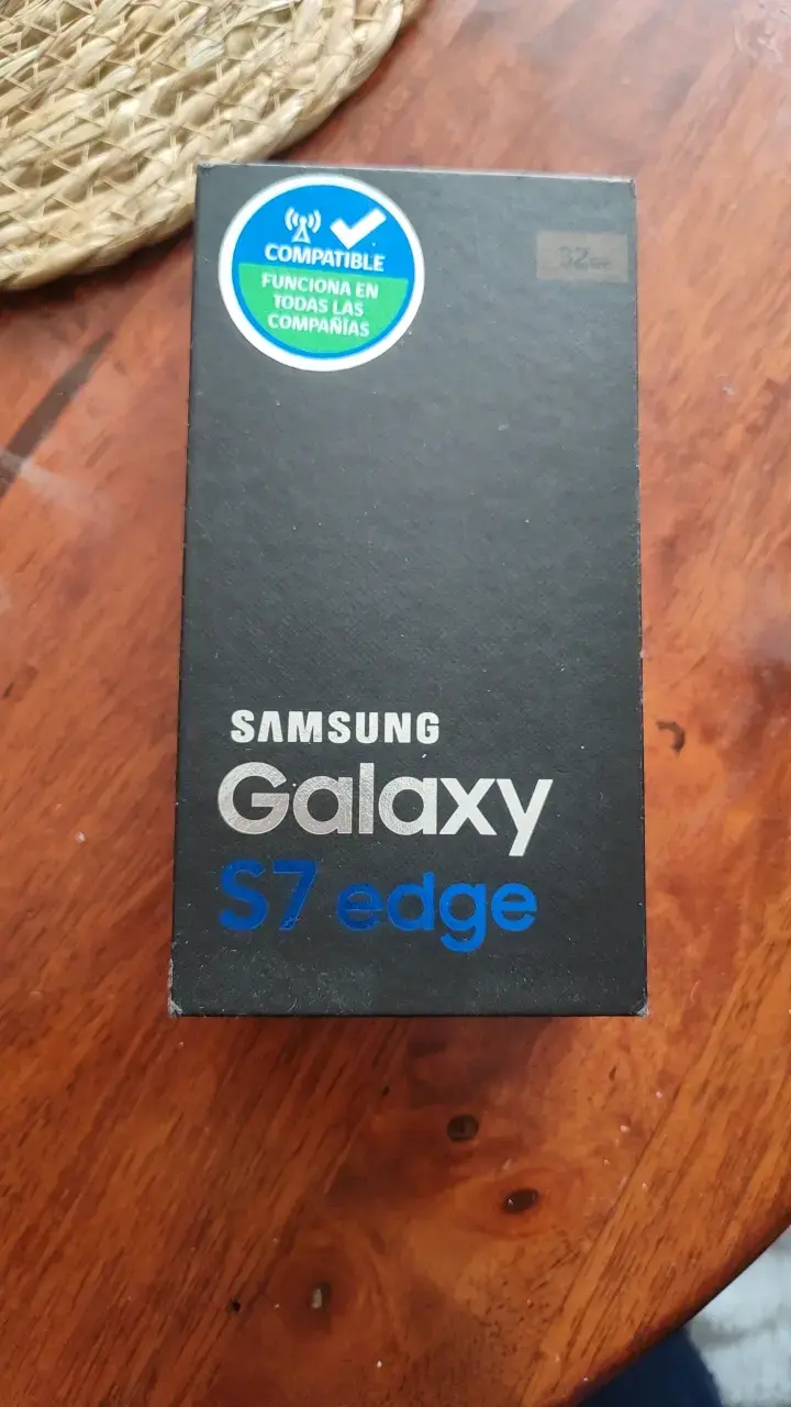 Samsung Galaxy S7 Edge 32GB Dorado - 1