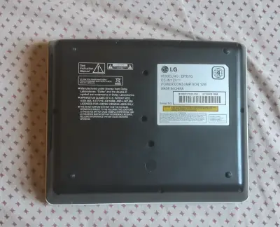 Reproductor DVD/CD Portátil LG DP351G + Bolso LG - miniatura 5
