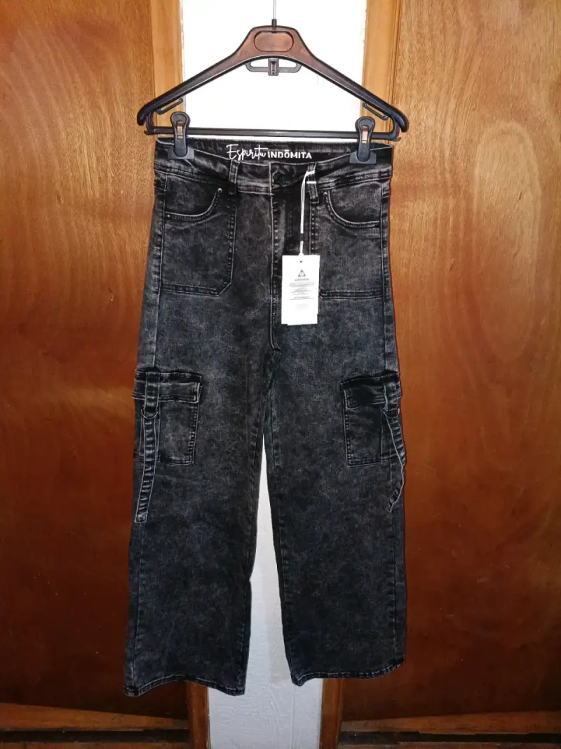 Pantalones cargo negros de mezclilla para mujer - 2