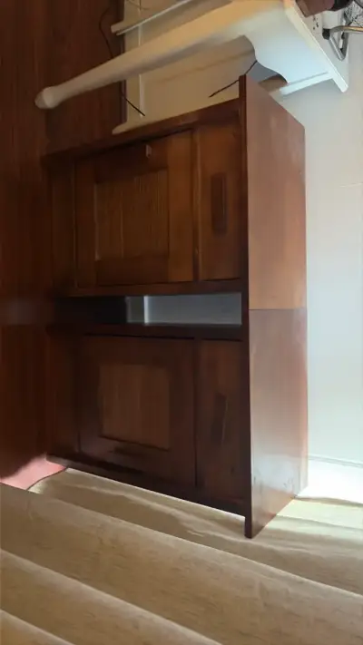 Par de Veladores de madera clásico en buen estado - miniatura 1