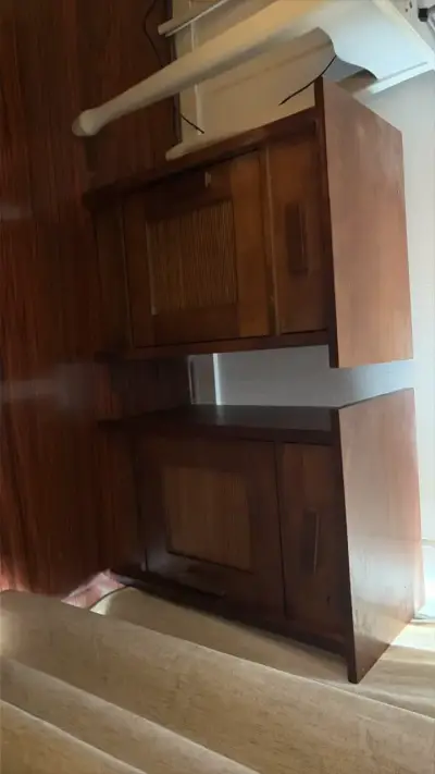 Par de Veladores de madera clásico en buen estado - miniatura 4